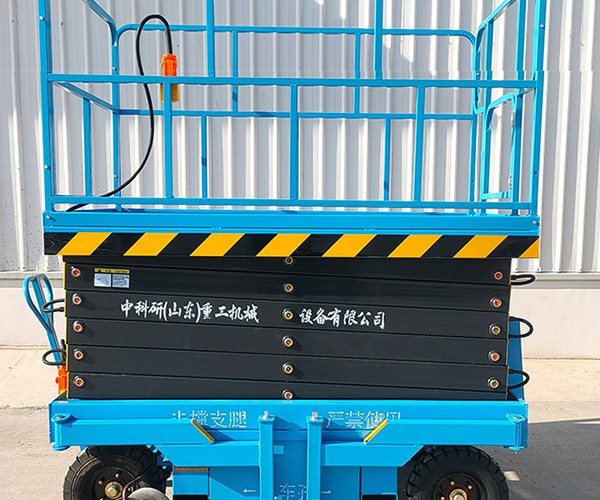 泽普自行走升降机